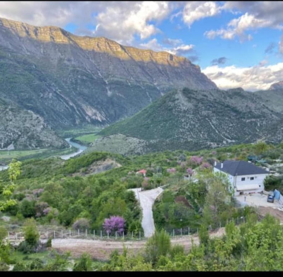 Villa Goliku Pestani المظهر الخارجي الصورة